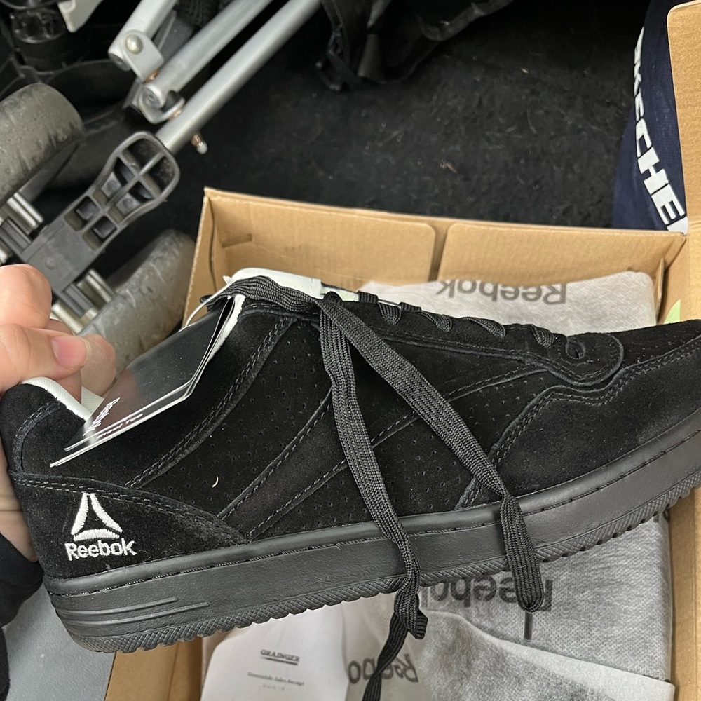 New Reebok Steel Toe Shoes